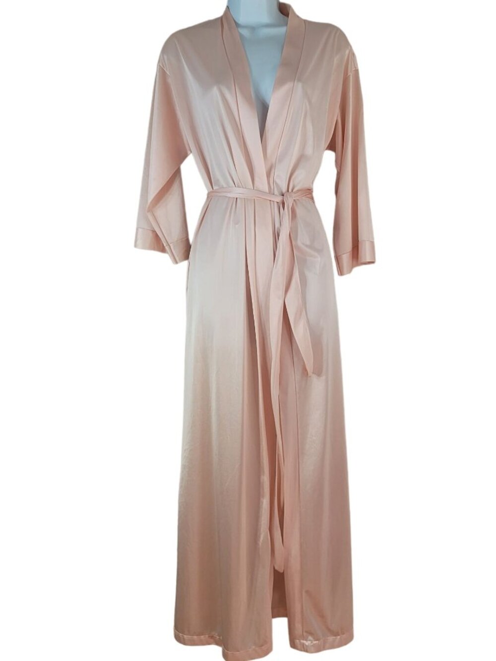 Montgomery Ward Long Robe Pink Size Small Pockets Belt Ties 100% Nylon Vintage